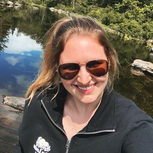 Meet your Posher, Alissa